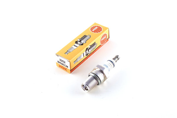 NGK Standard Resistor Spark Plug - BR9ECM